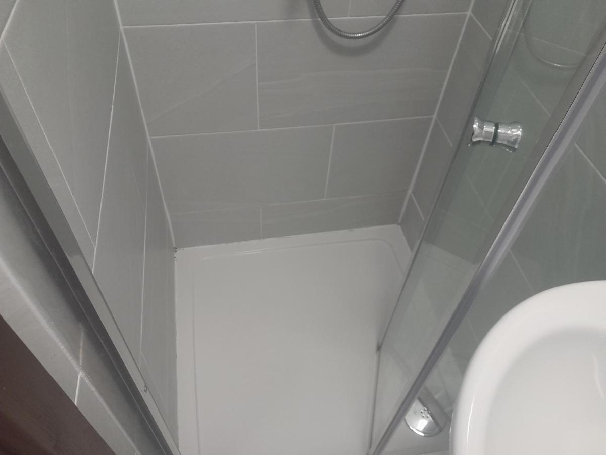 Lovely 1-Bed Studio In London Apartment Exterior photo